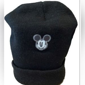 Disney Mickey Mouse Walt Disney World Parks Black Knit Beanie Hat Cap OSFM NWOT